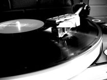 Foto tocadisco-Turntable_spinning
